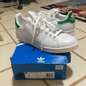 Adidas Women’s Stan Smiths
